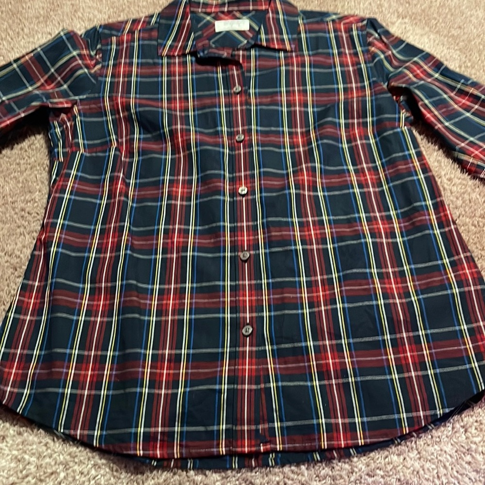 Untuckit Button Down - image 1